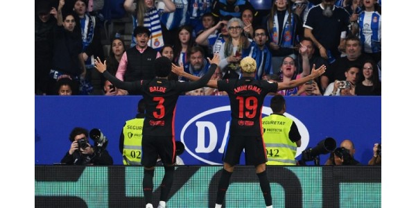 FC Barcelona ponovno je osvojila prvenstvo na domaćem stadionu RCD Espanyola FC Barcelona ponovno je osvojila prvenstvo na domaćem stadionu RCD Espanyola